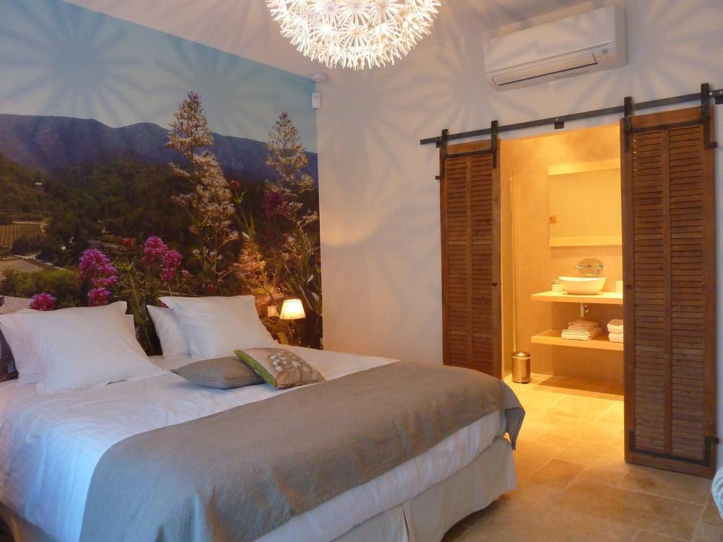 เล มาเซต ดู ลูเบอรง Bed & Breakfast Puget ห้อง รูปภาพ