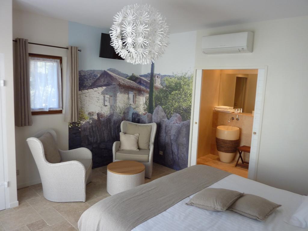 เล มาเซต ดู ลูเบอรง Bed & Breakfast Puget ห้อง รูปภาพ